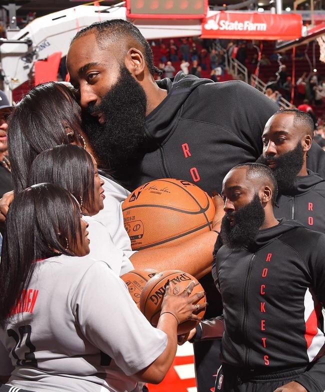 包含日本羽毛球队碾压马来西亚羽毛球队,辛杜打破历史纪录的词条 包含日本羽毛球队碾压马来西亚羽毛球队,辛杜打破历史纪录的词条