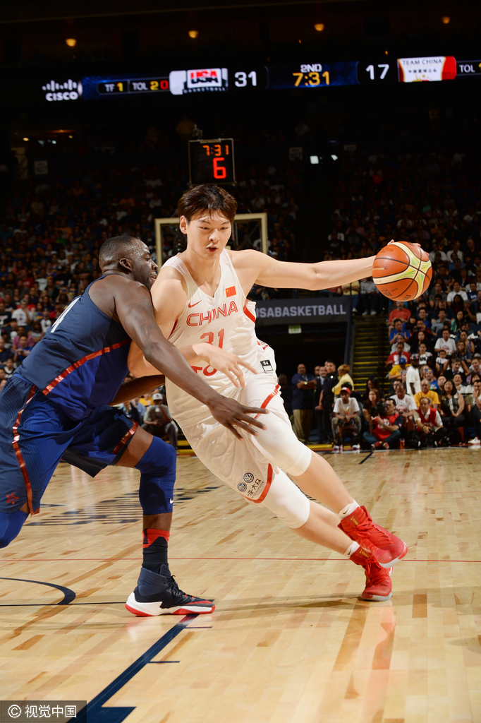 国王力克热火,王哲林带队取胜 国王力克热火,王哲林带队取胜