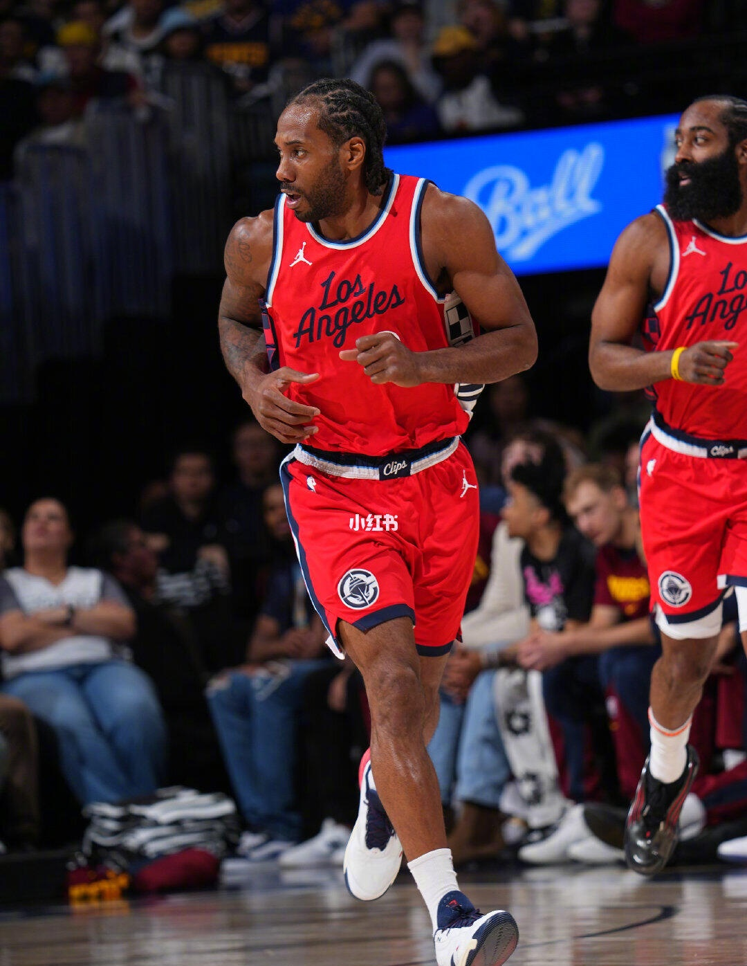 独行侠翻盘江苏队，伦纳德状态火热