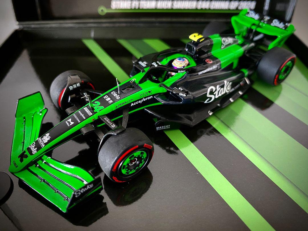 阿斯顿马丁完胜梅赛德斯，周冠宇惊艳四座