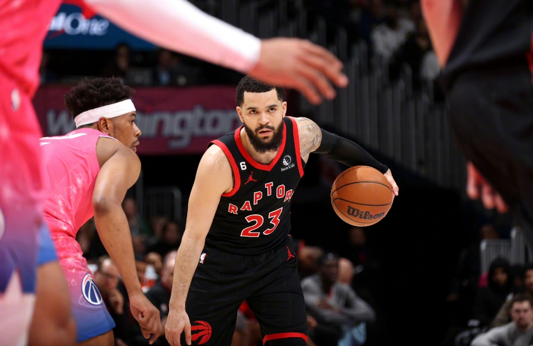 猛龙力克新疆队，武切维奇状态火热