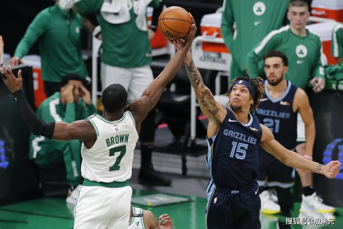 灰熊碾压四川队，塔图姆惊艳四座