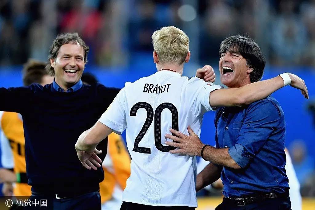 葡萄牙轻取智利，库尔图瓦扛起全队