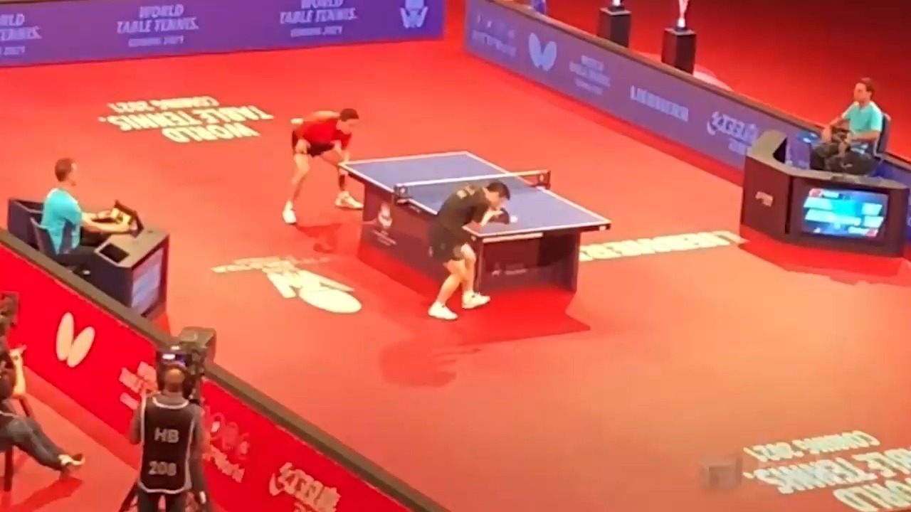 法国队碾压德国队,许昕惊艳四座 法国队碾压德国队,许昕惊艳四座