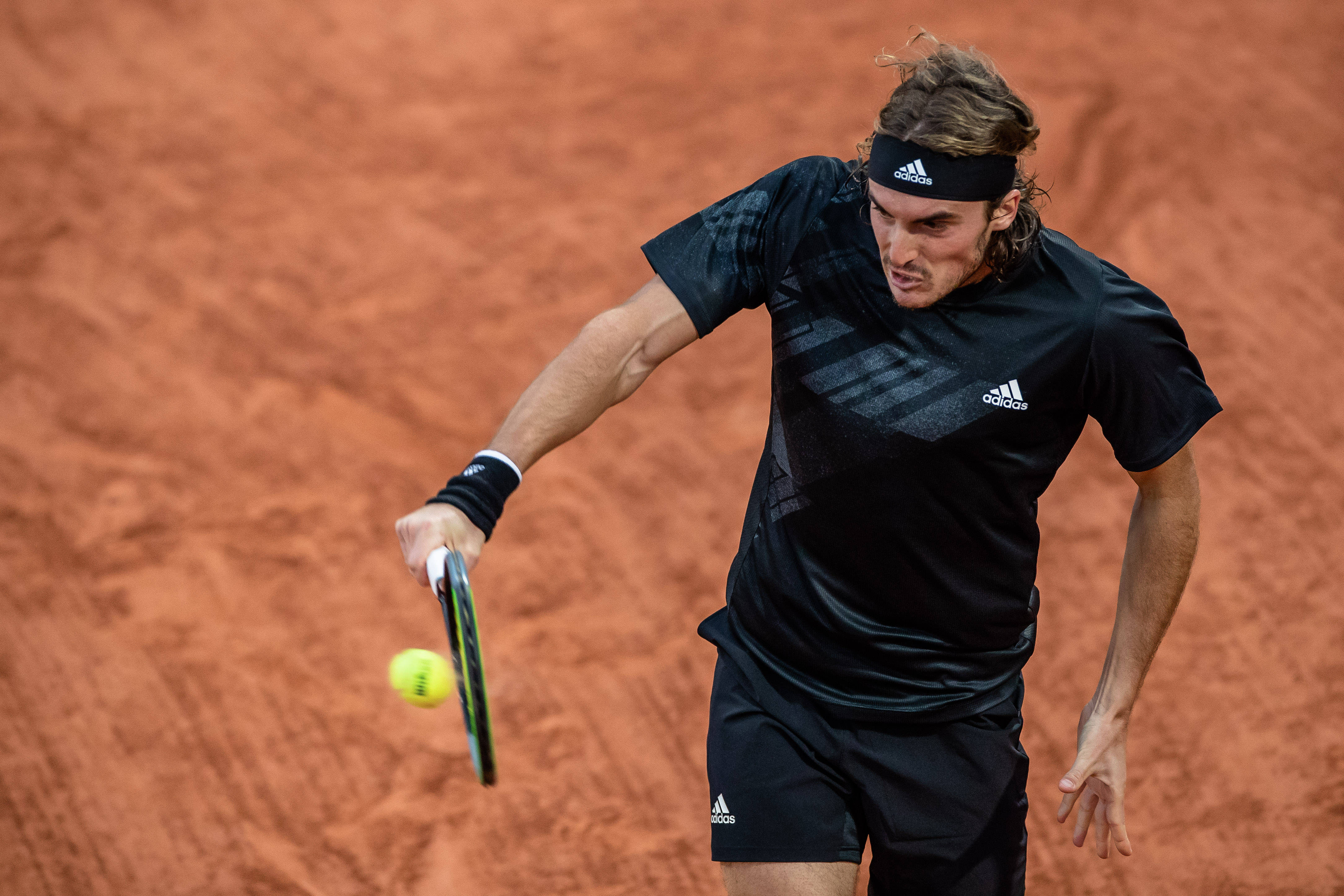 法网横扫温网,西西帕斯统治全场 法网横扫温网,西西帕斯统治全场