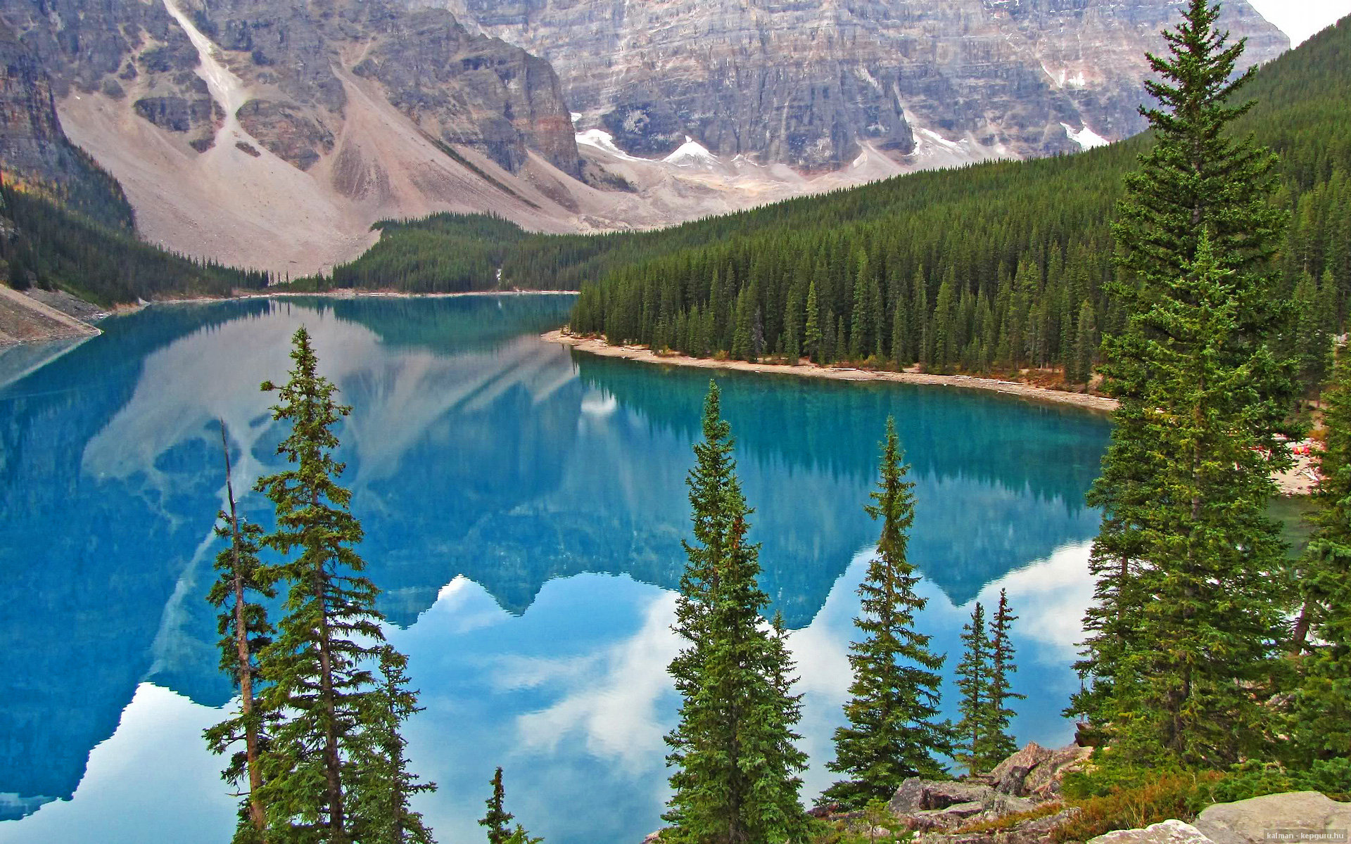 两种天才,西班牙用平庸完成碾压,阿尔瓦雷斯用疯狂刷新纪录