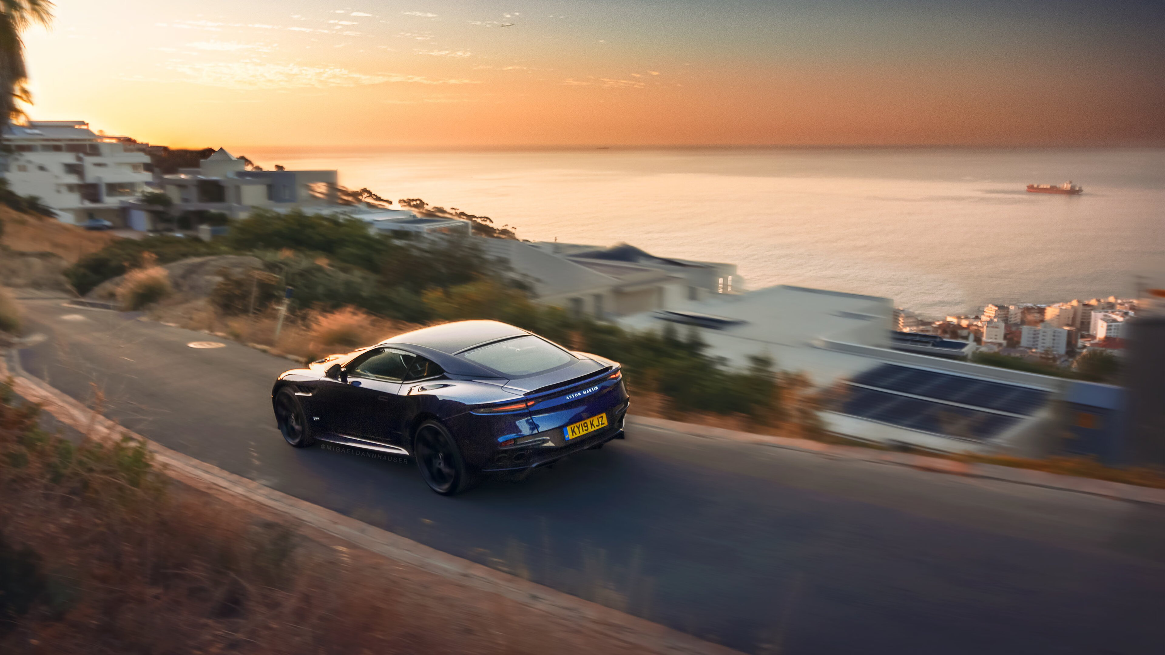 红魔跨越大陆的致敬，一场虚构胜利与一个真实天才