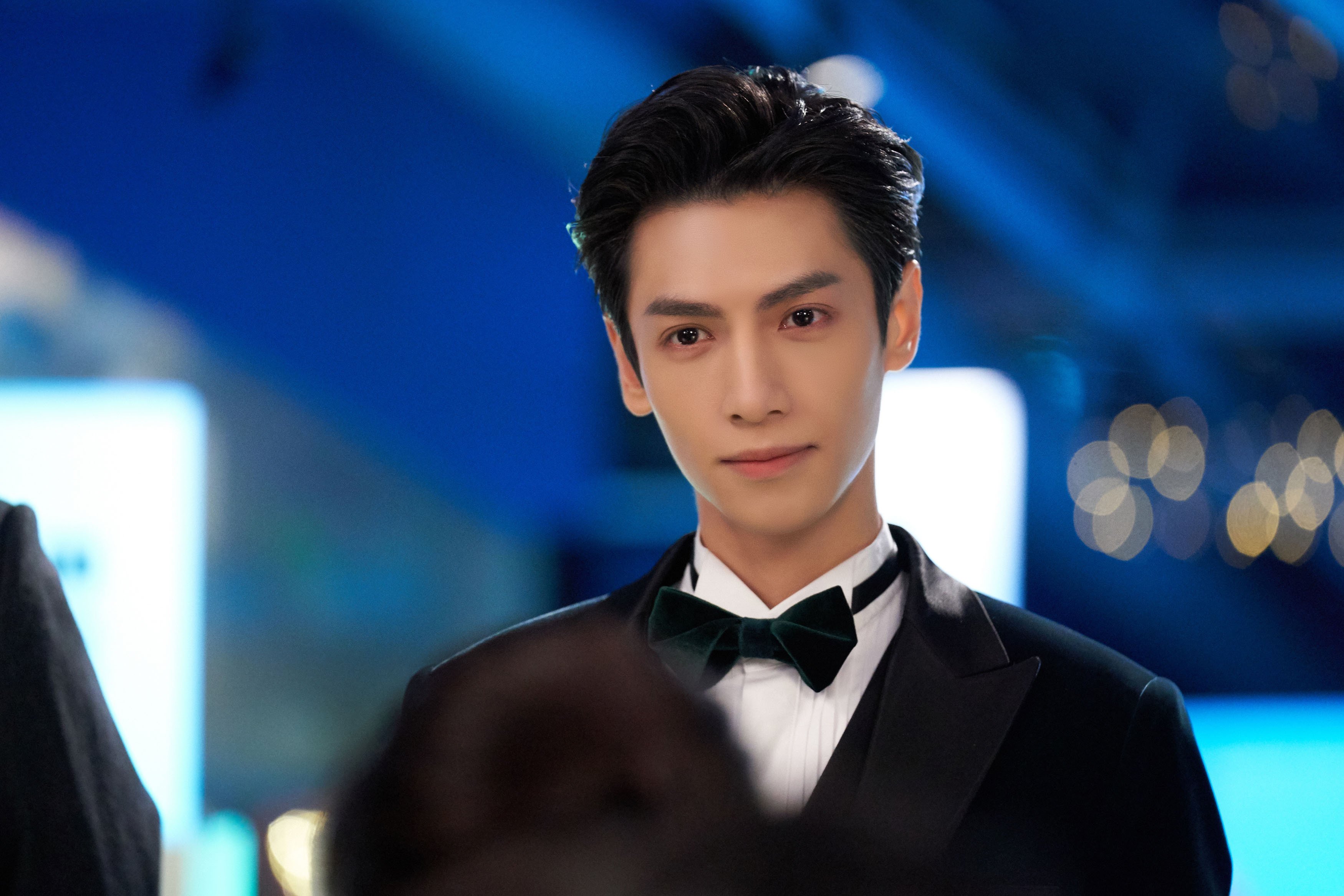 无声处听惊雷,当黄喜灿在嘘声与寂静中完成射门